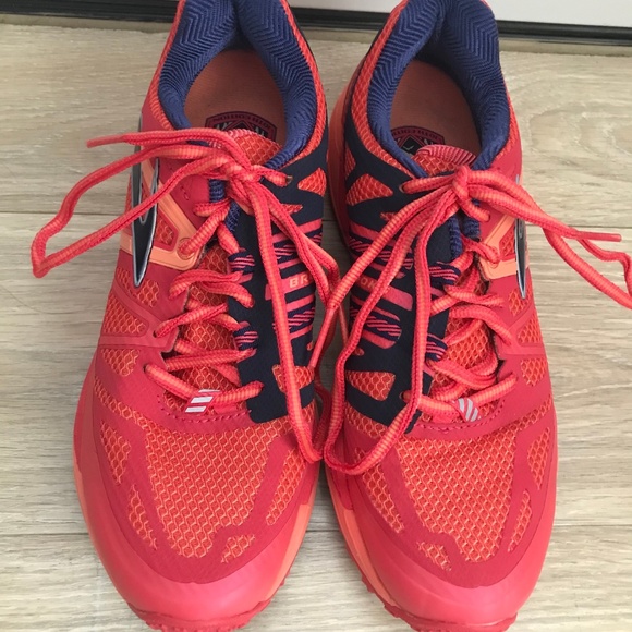 brooks cascadia 10 gold